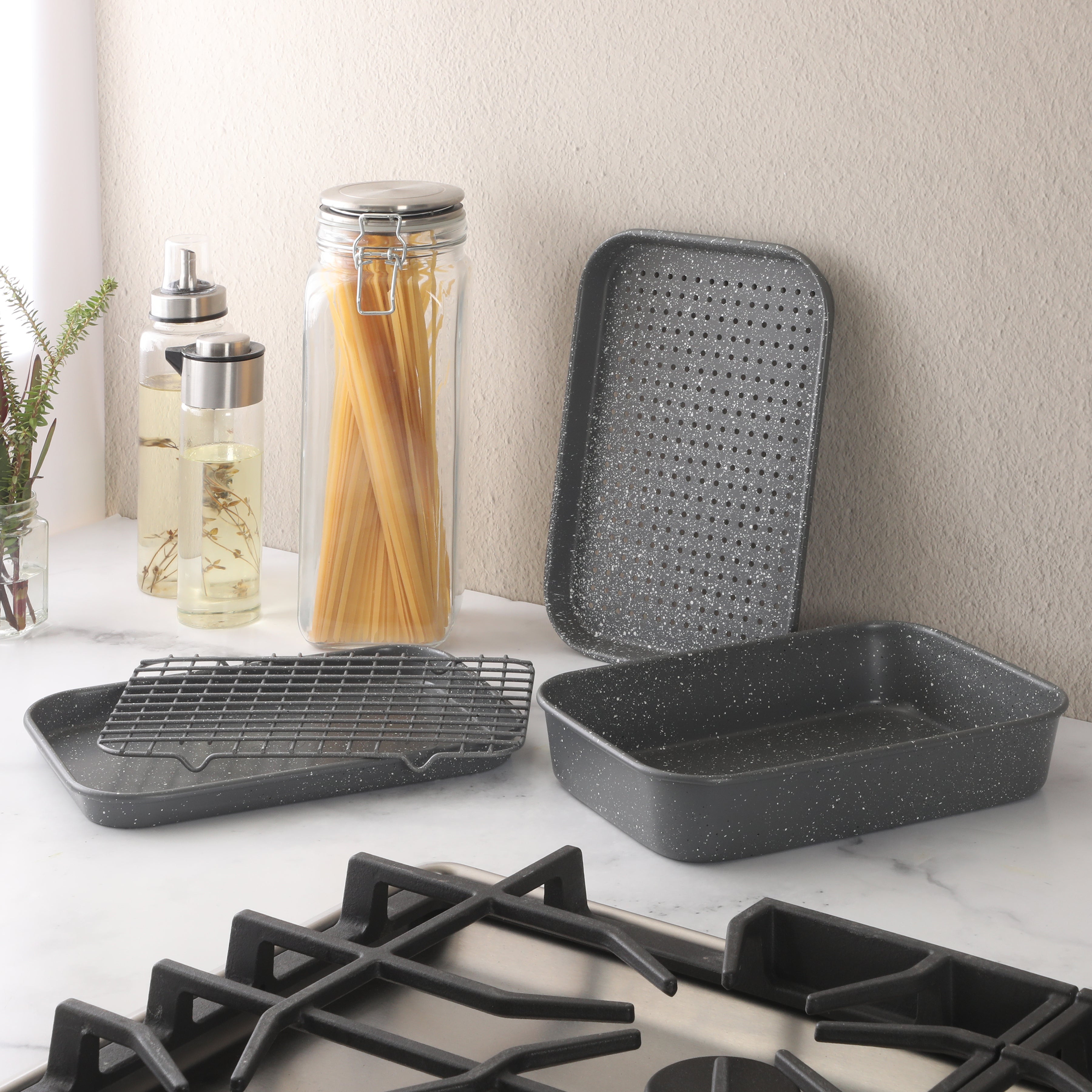 OSTER SET DE BANDEJAS PARA HORNO 4 PIEZAS + RECETARIO
