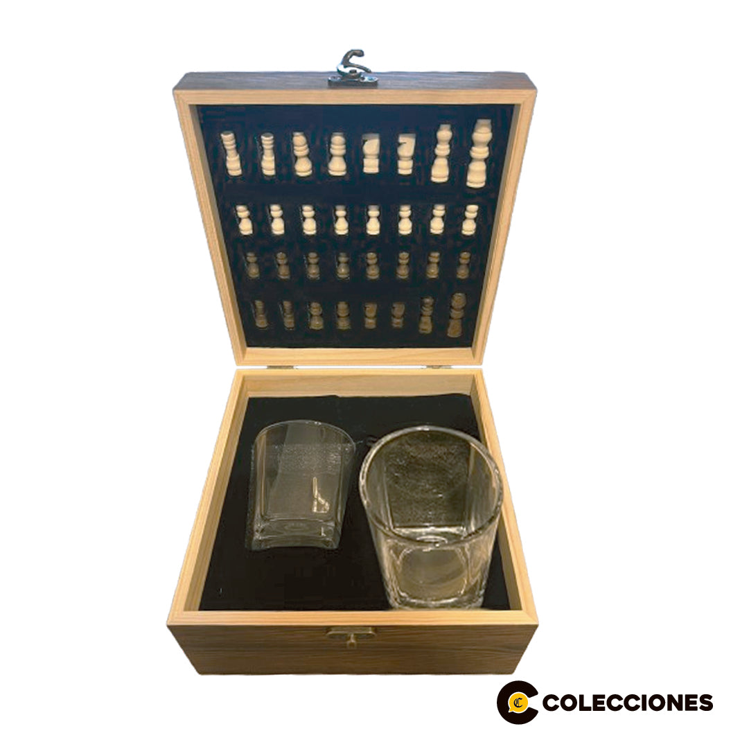 SET DE AJEDREZ Y VASOS DE WHISKY
